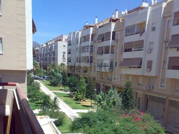 Piso en calle Daniel Defoe, 3
