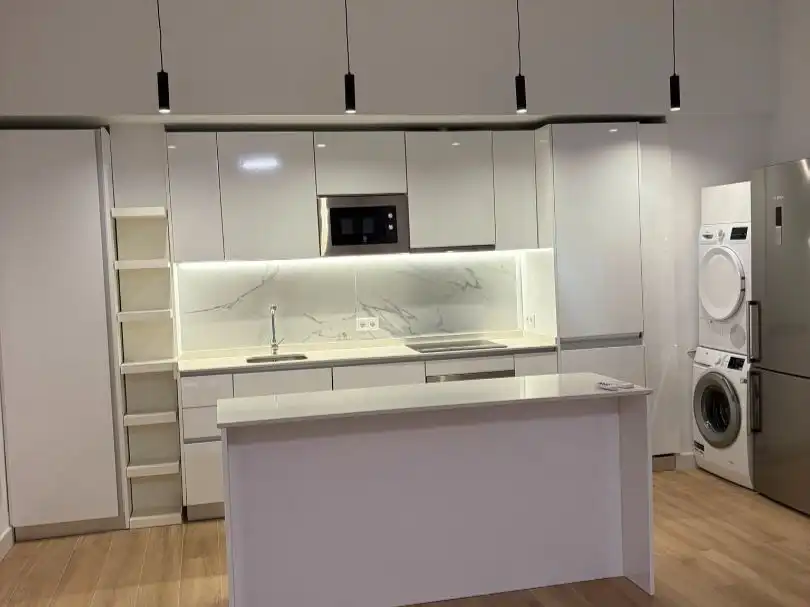 Apartamento en  Calle José María de Mena 9 - Foto 2