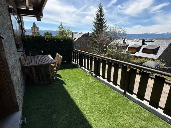 Piso en Llívia - Foto 1