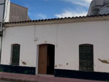 Casa adosada en  Calle Tentudía 21 - Foto 2