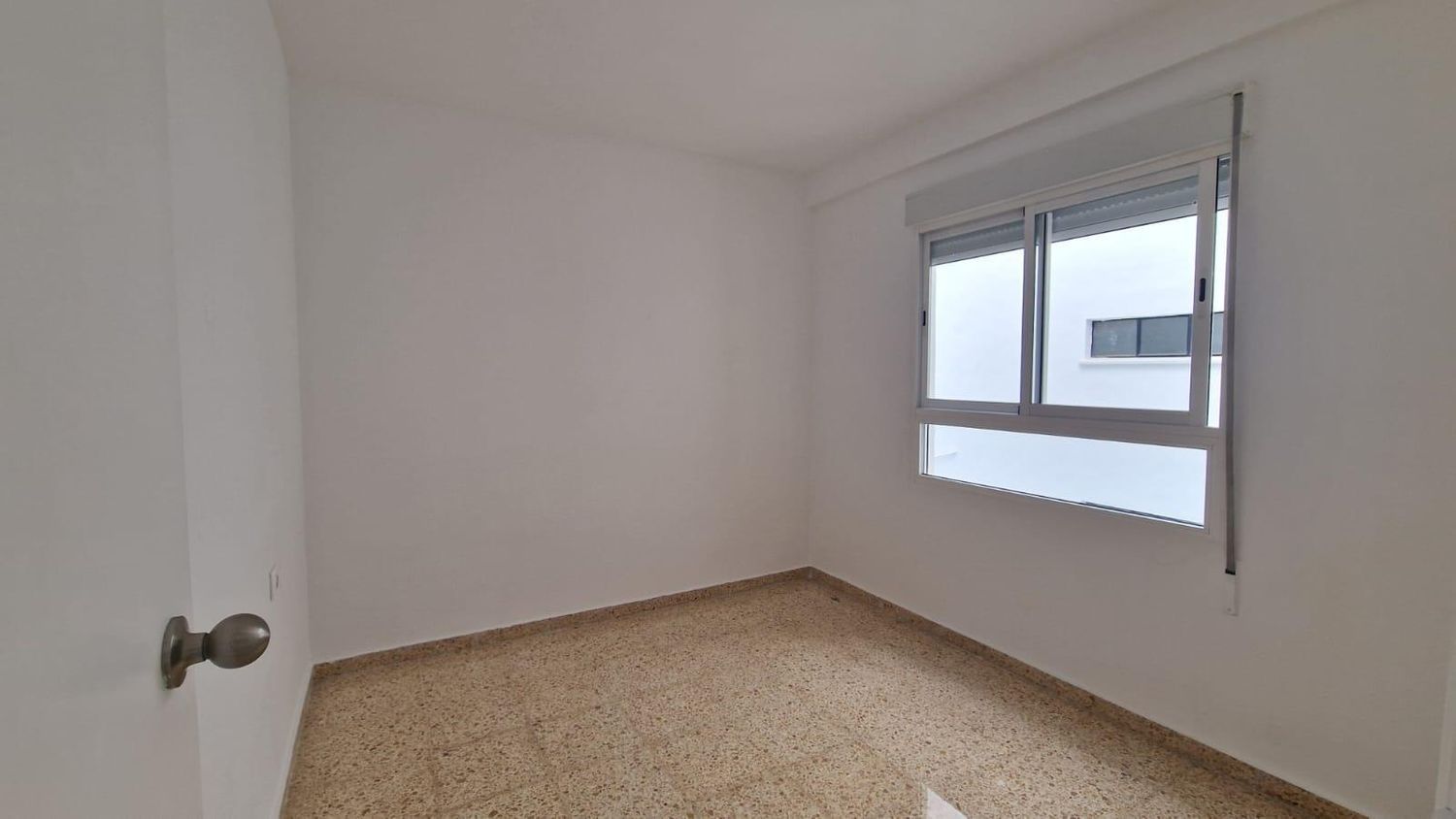 Piso en Calle Hospital - Foto 11
