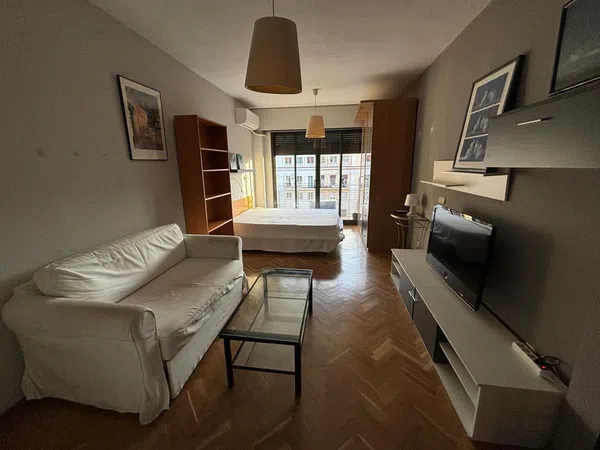 Estudio en Ferrocarril s/n