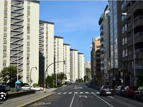 Piso en avenida de Monelos, 6