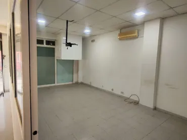 Local comercial en  Carrer del Pintor Fortuny 1 - Foto 4