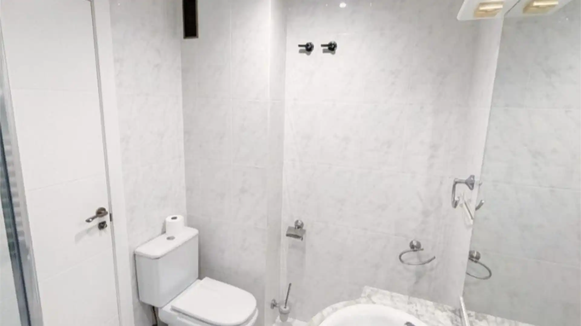 Piso en  Carrer de la Casa de la Misericòrdia 14 - Foto 4