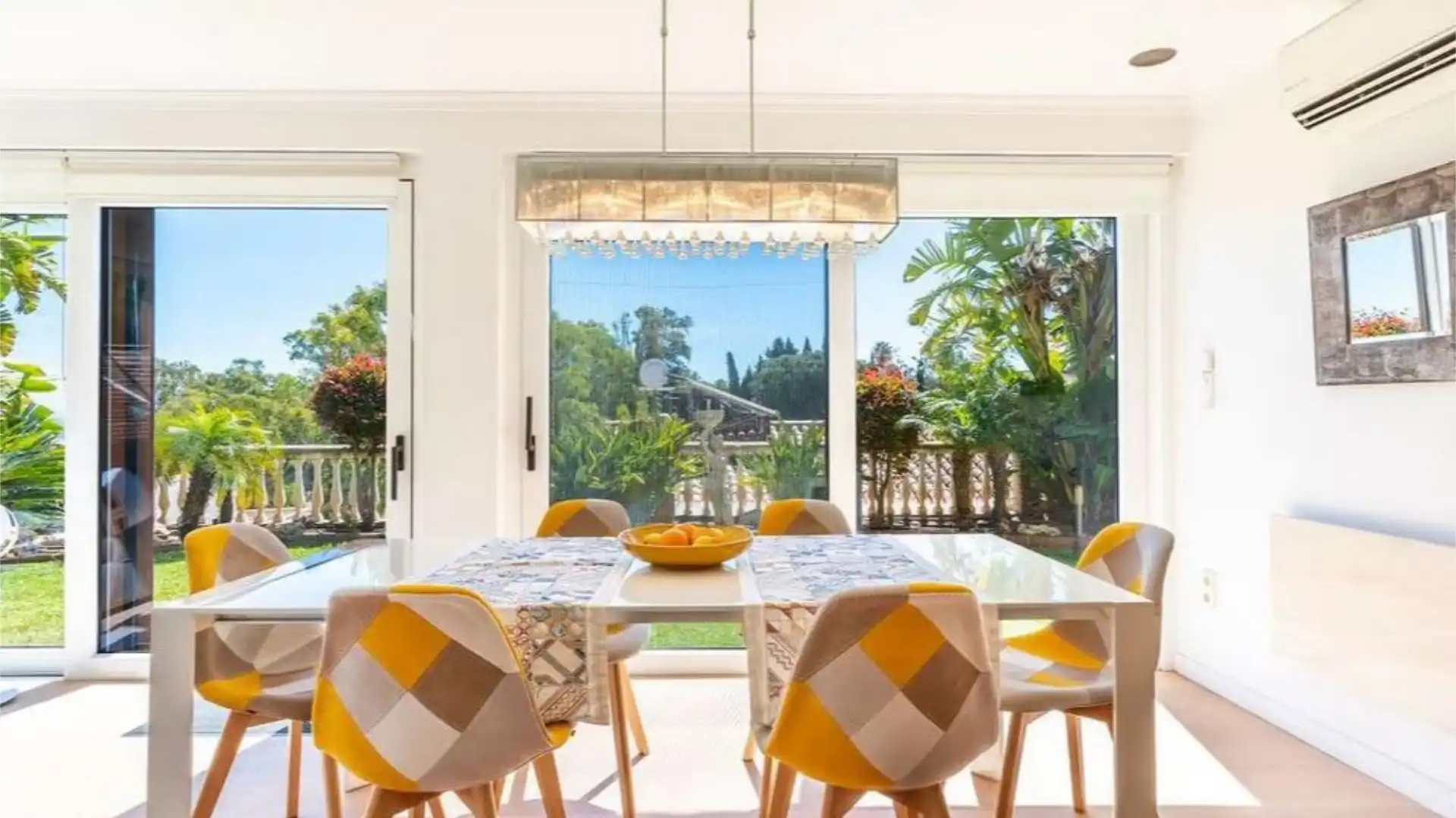 Chalet en  Calle Chipiona 14 - Foto 2