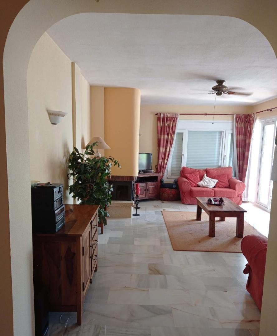 Piso en  Avenida Casarabonela 19 - Foto 3