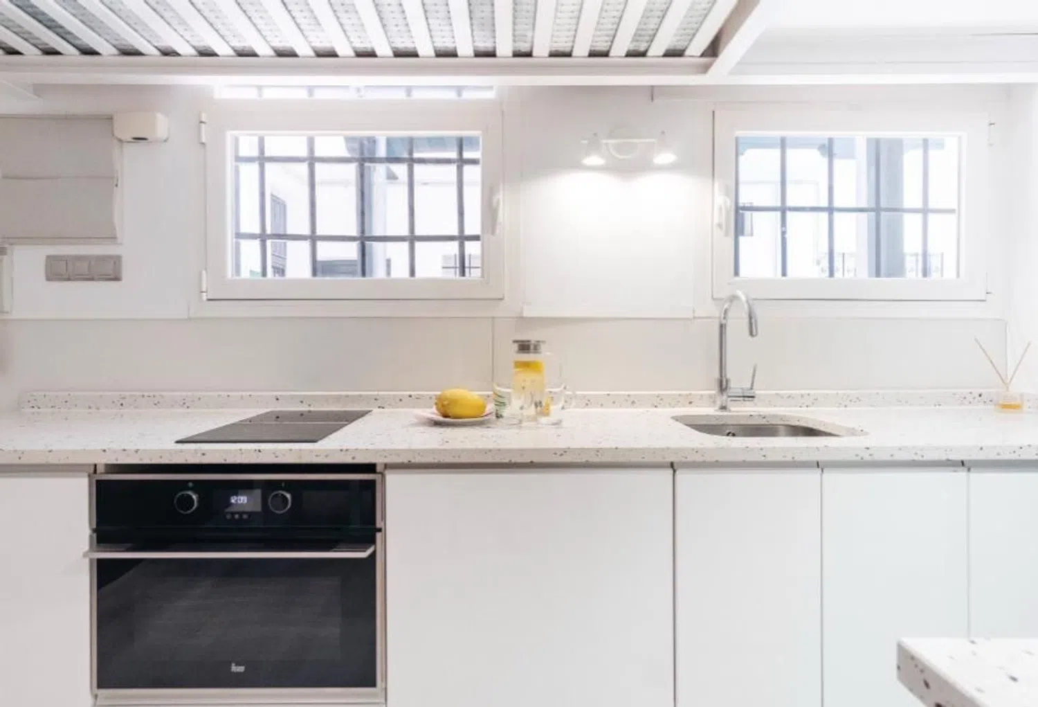 Estudio en calle de Velarde, 6 - Foto 1