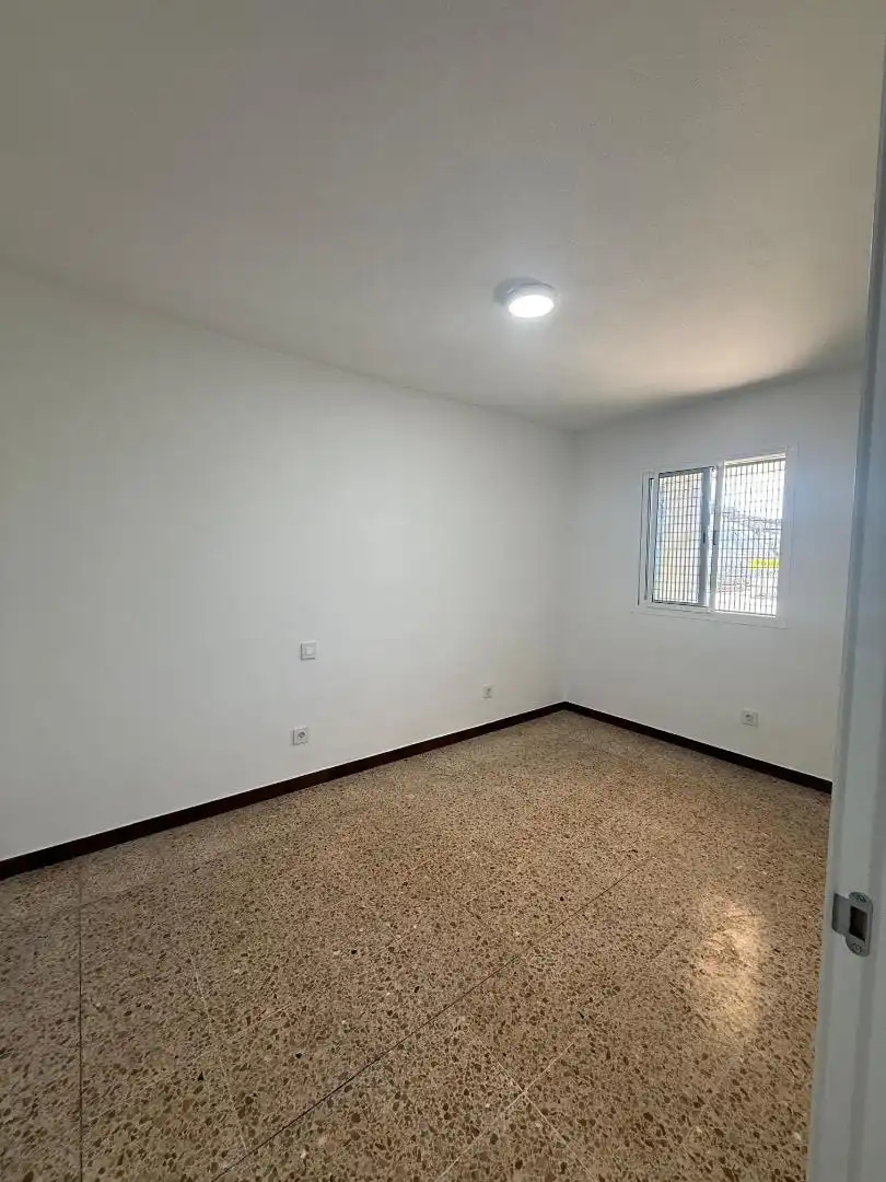 Piso en  Calle Gelu Barbu Bailarin 30 - Foto 6