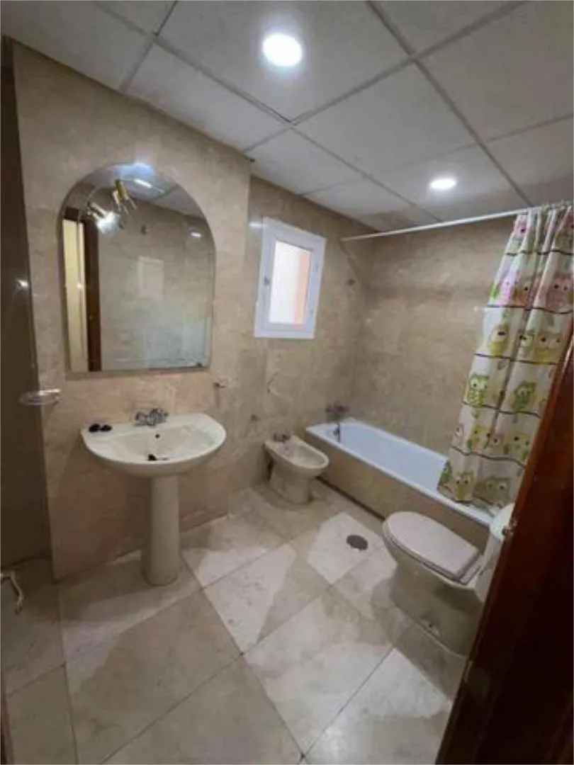 Piso en Zona Eroski - Foto 8