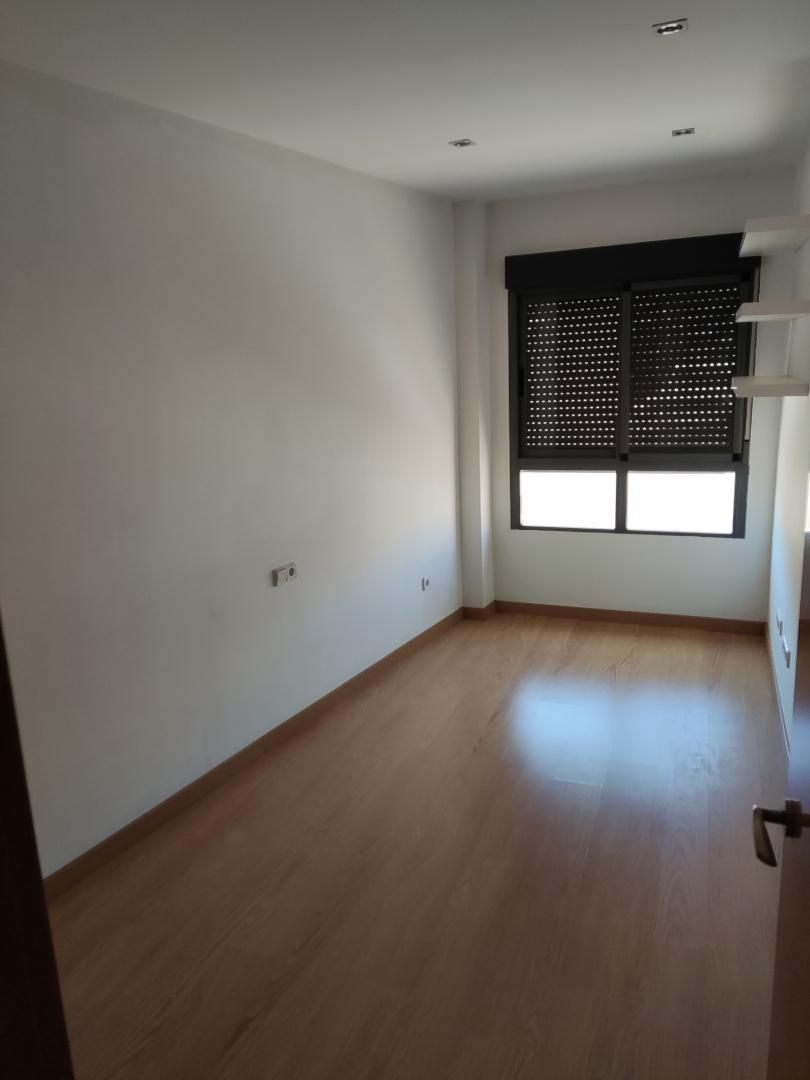 Piso en  Calle Nuestra Señora de los Ángeles 11 - Foto 3