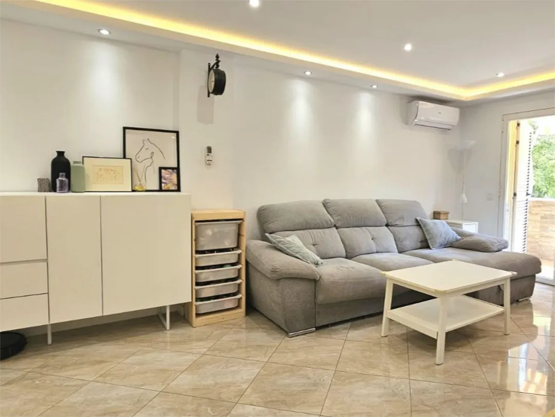 Piso en  Carrer Puerto Rico 10A - Foto 1