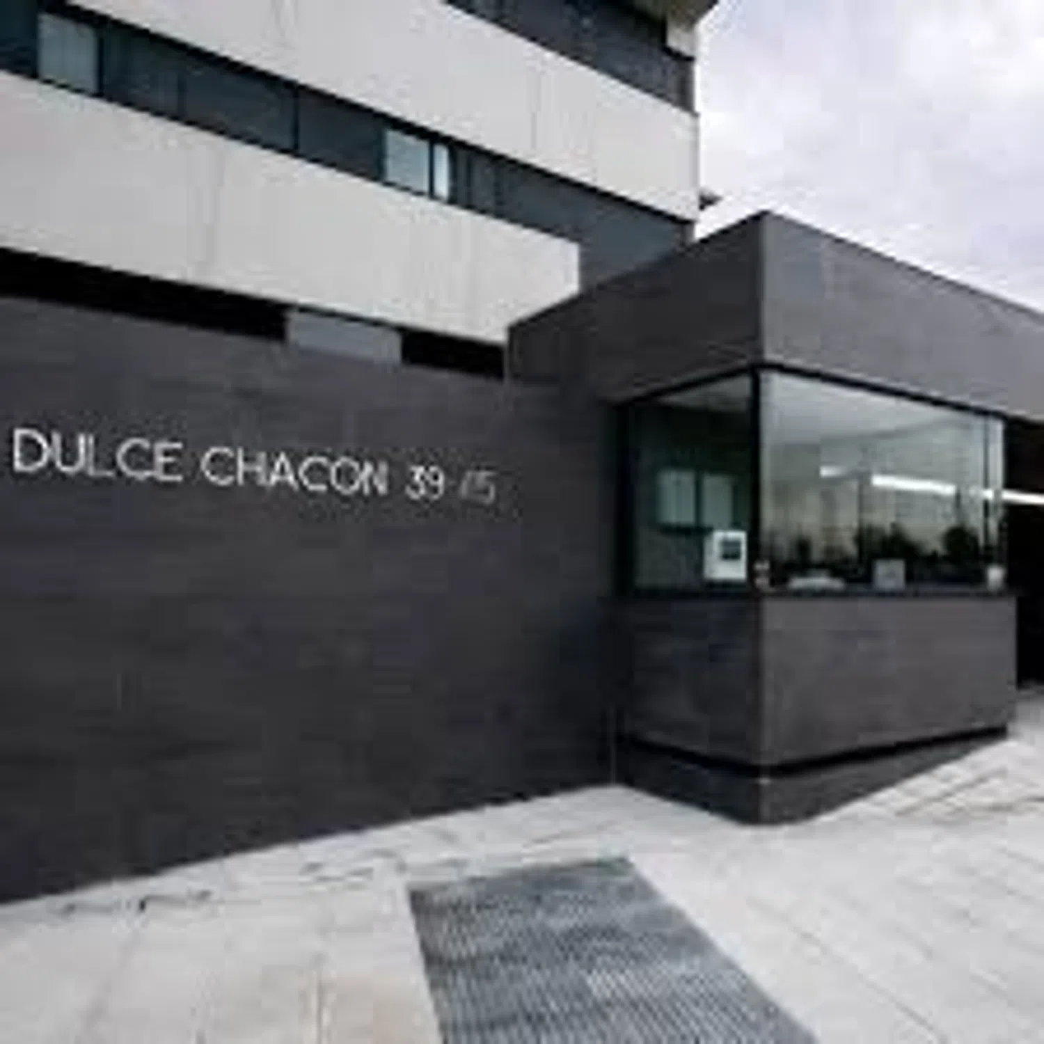 Piso en calle de Dulce Chacón, 45 - Foto 1