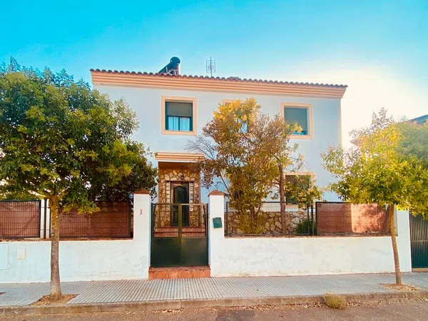 Casa o chalet independiente en Calle Estremoz, 3 - Foto 1
