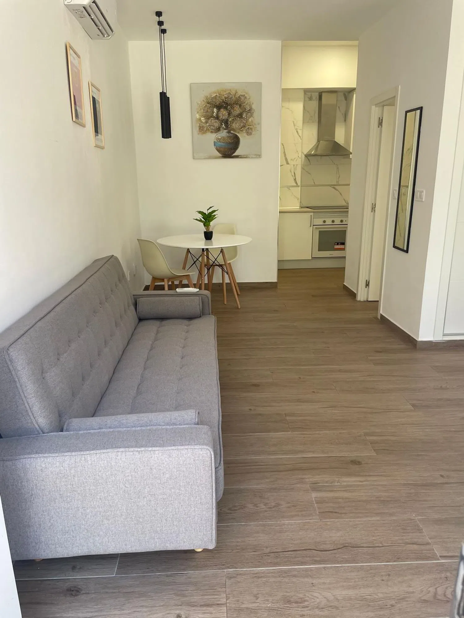 Estudio en calle de Antonio López Aguado, 16 - Foto 1