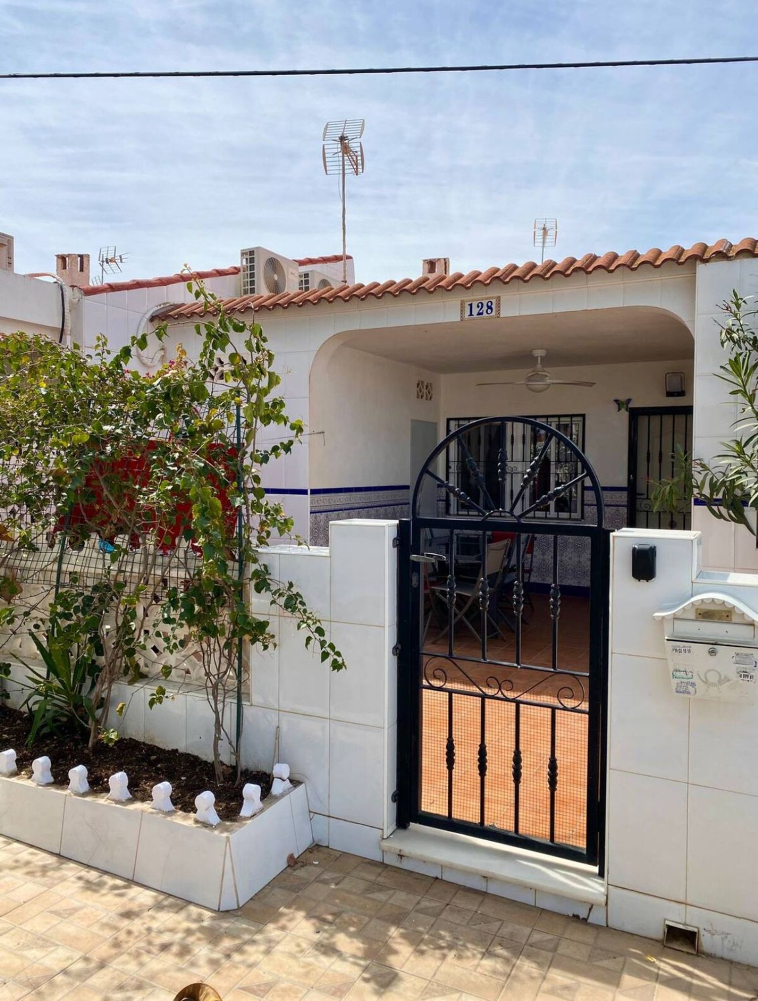 Chalet adosado en Calle Urano, 128, La Siesta - El Salado - Torreta - Foto 2