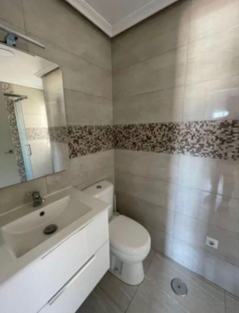 Piso en  Calle Pintor Pedro Camacho 17 - Foto 6