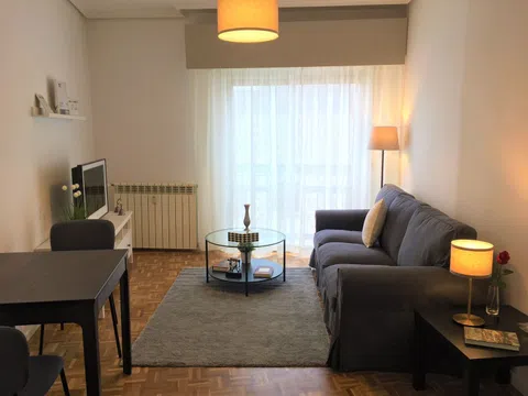 Piso en glorieta de Cuatro Caminos, 1