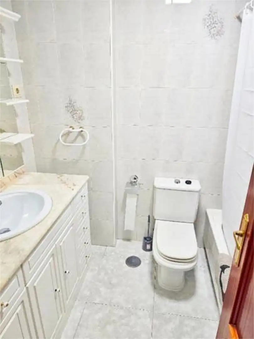 Piso en Numancia - Foto 8