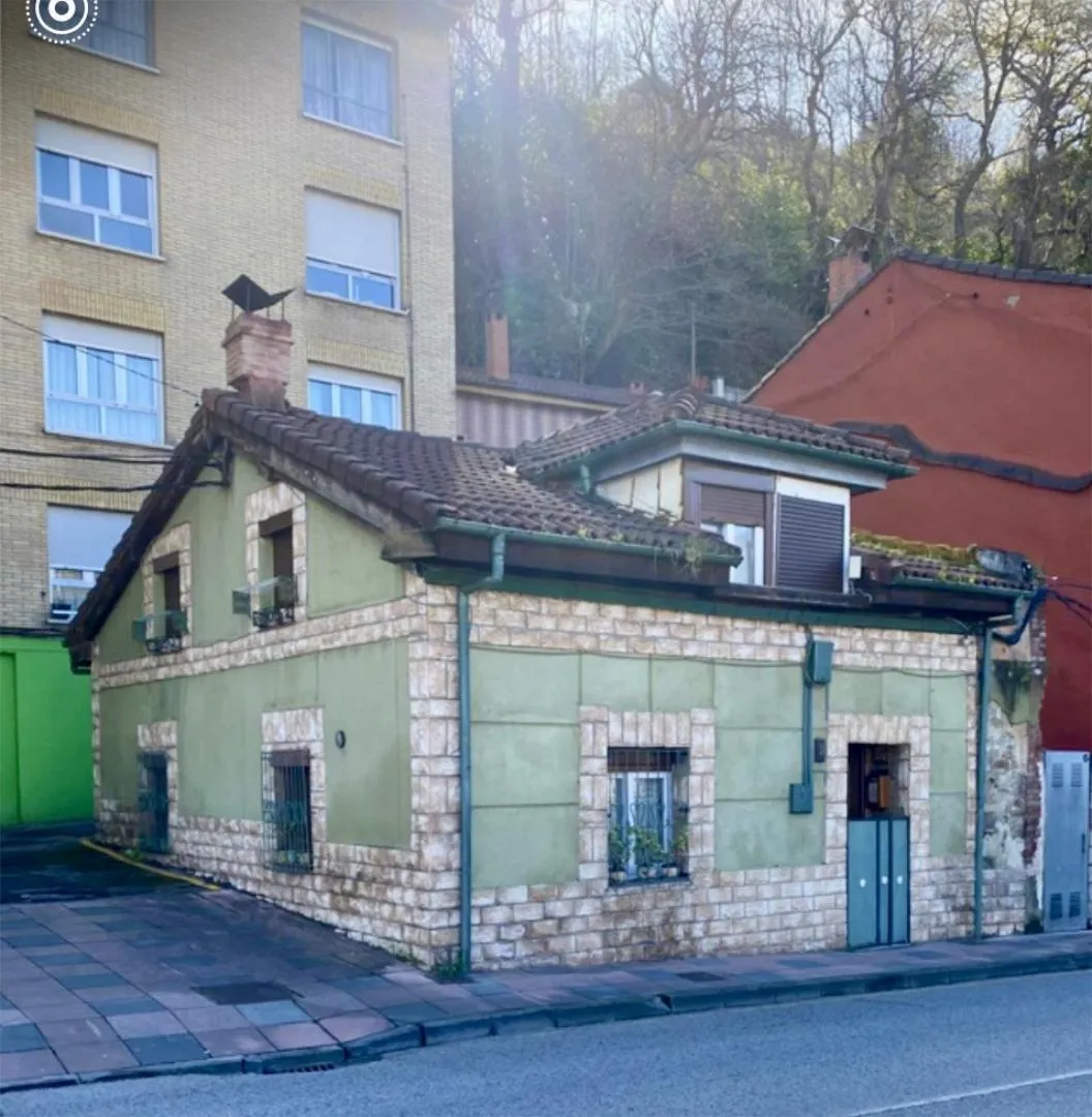 Chalet en  Plaza la Constitución 4 - Foto 1