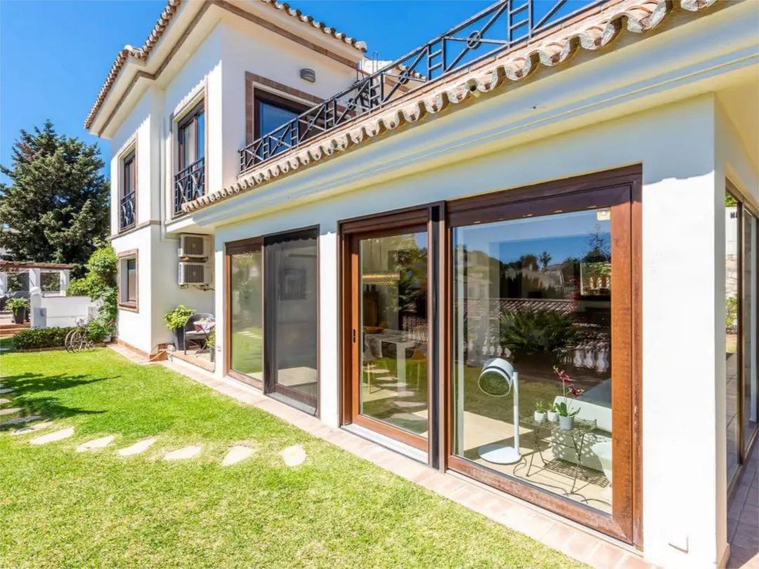 Chalet en  Calle Chipiona 14 - Foto 4