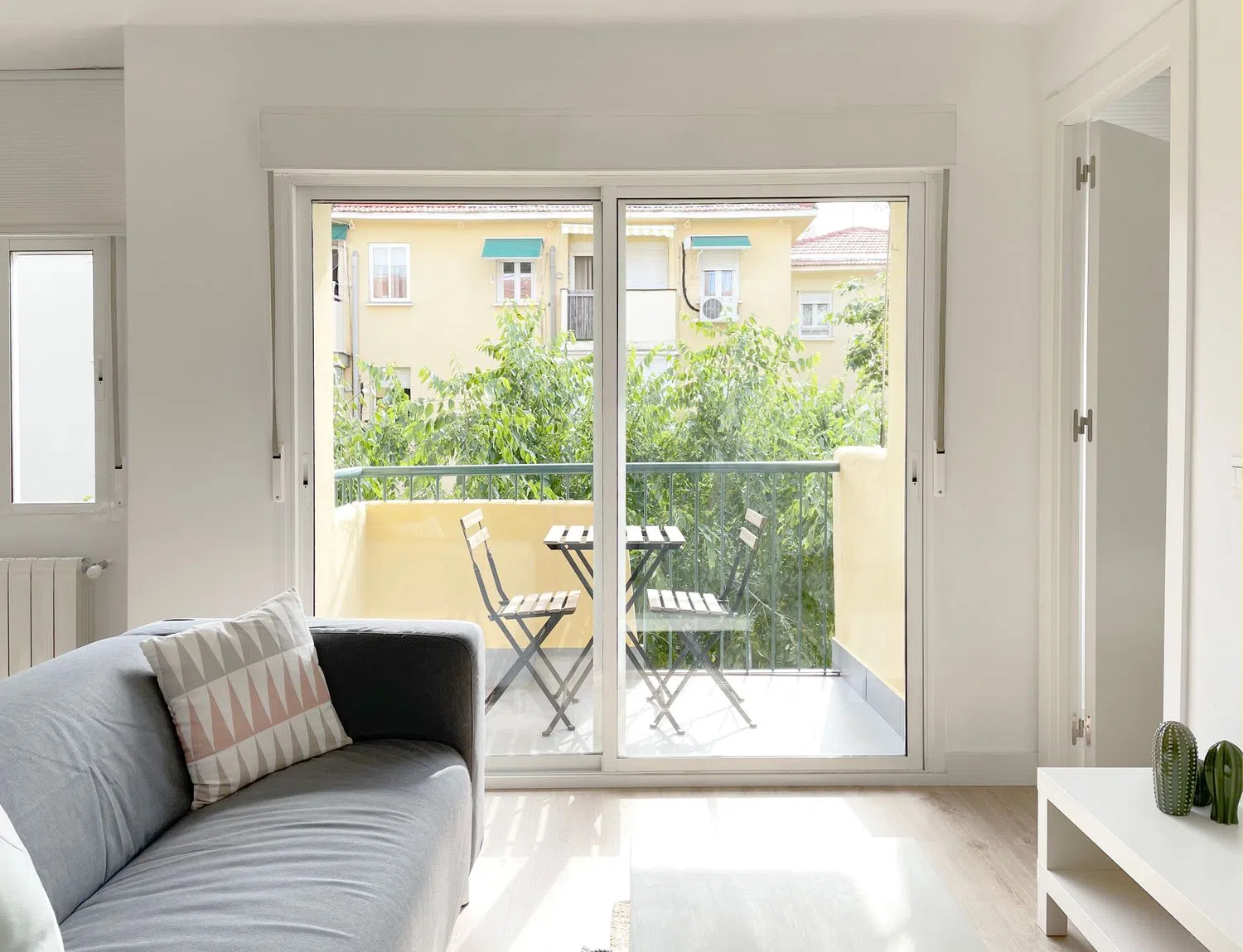 Piso en calle Oliana, 6 - Foto 1