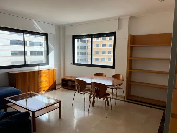 Piso en plaza del Descubridor Diego de Ordás, 1