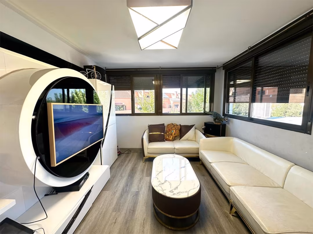 Piso en  Calle Abril 44