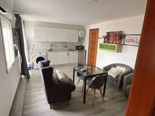 Estudio en calle de Carlos Rubio, 6