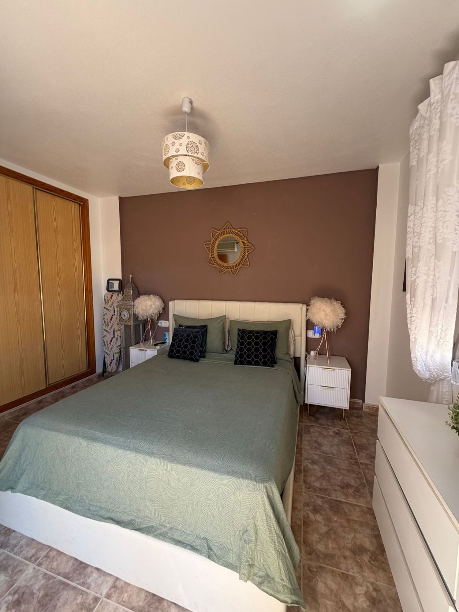 Chalet pareado en Calle Leman, 5, Zona Lago - Los Almendros - Foto 10
