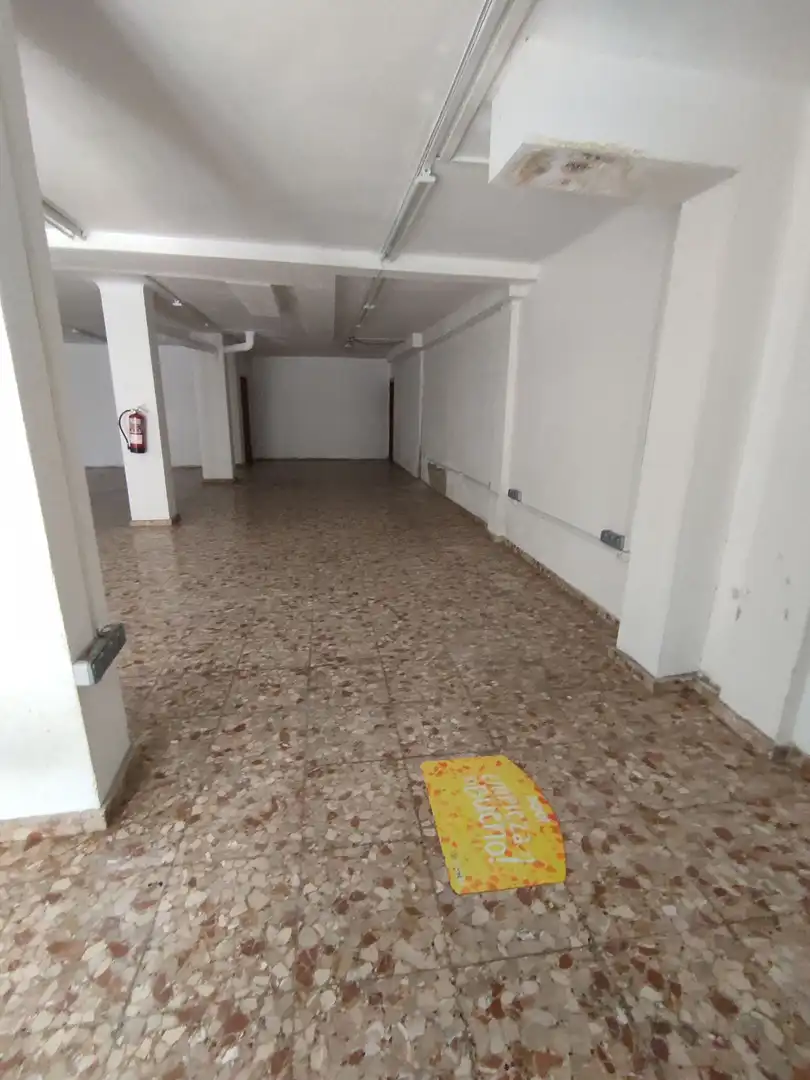 Local comercial en  Carrer de Can Flequer 21 - Foto 2