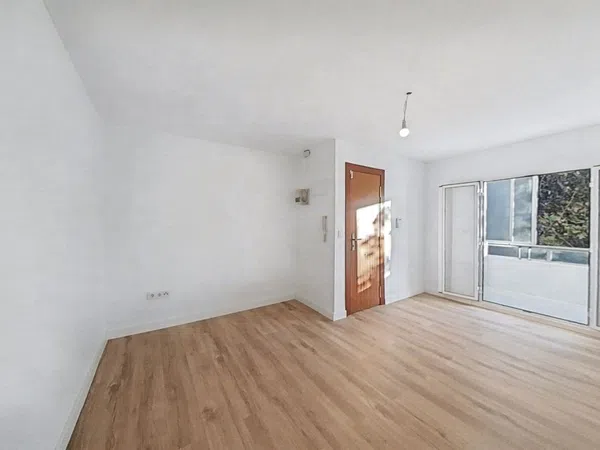 Piso en Barrio Colonia Requena - Virgen del Carmen