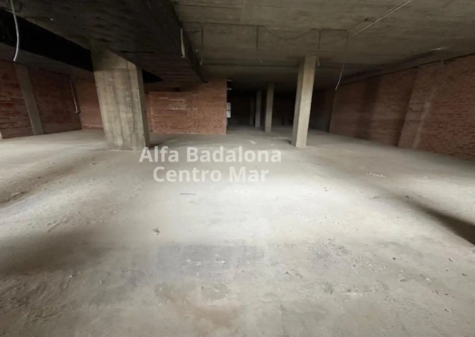 Local comercial en Badalona - Foto 5