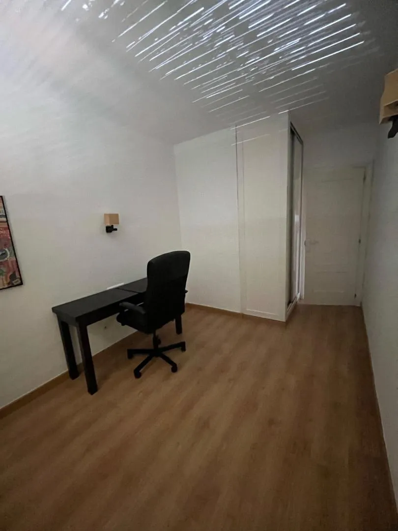 Casa adosada en  Calle Álamo del Higuerón 12 - Foto 13