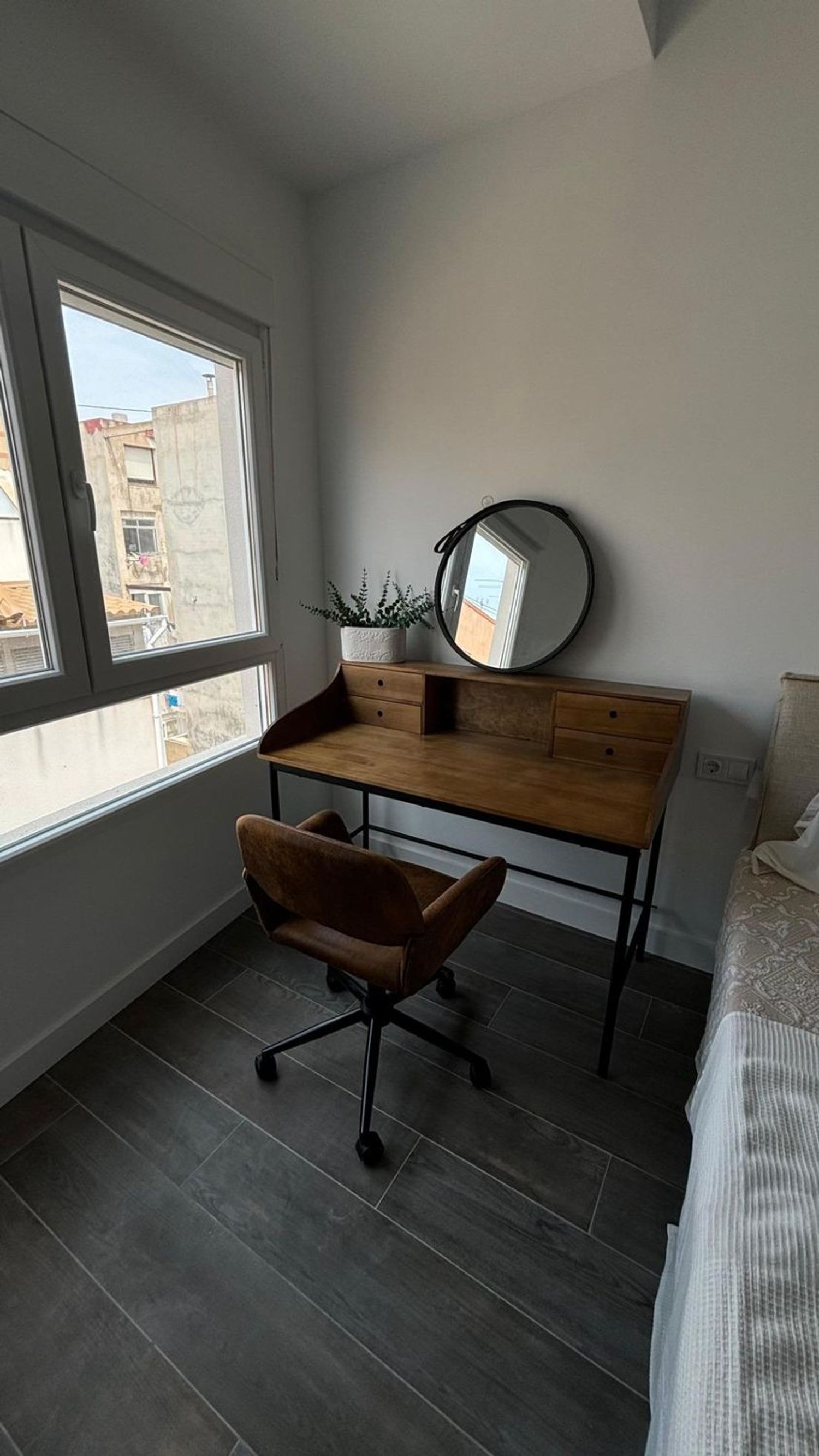Estudio en Calle de Bernardo López García - Foto 4