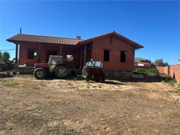 Chalet en Villar de Mazarife - Foto 1