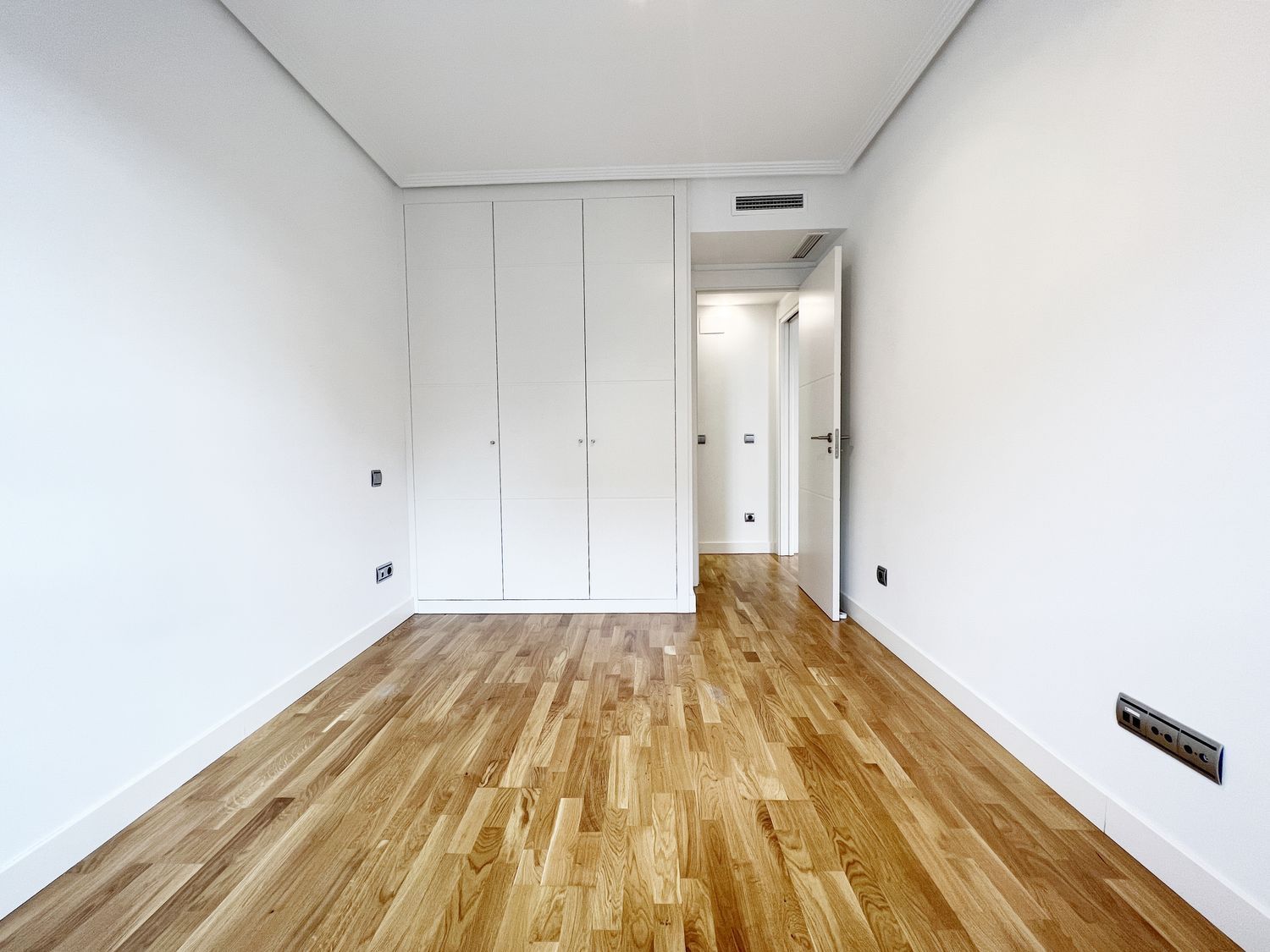 Piso en calle Rabanal del Camino, 13 - Foto 8