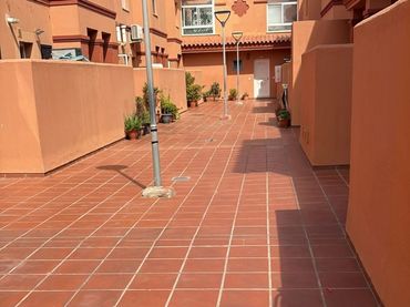 Casa adosada en  Calle Castillejos 9 - Foto 1