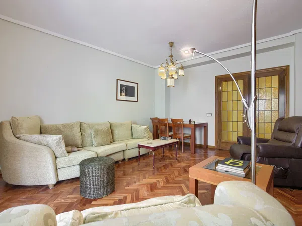 Piso en calle de Martín de los Heros, 43