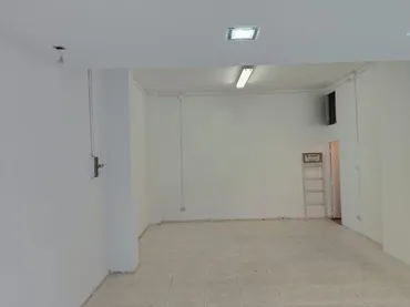 Local comercial en  Carrer de Santa Maria de Mazzarello 84 - Foto 4