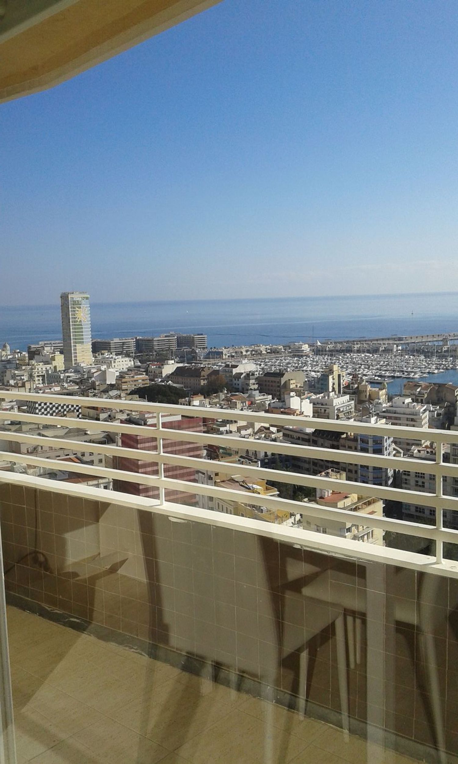 Estudio en calle Poeta Vila y Blanco, 4