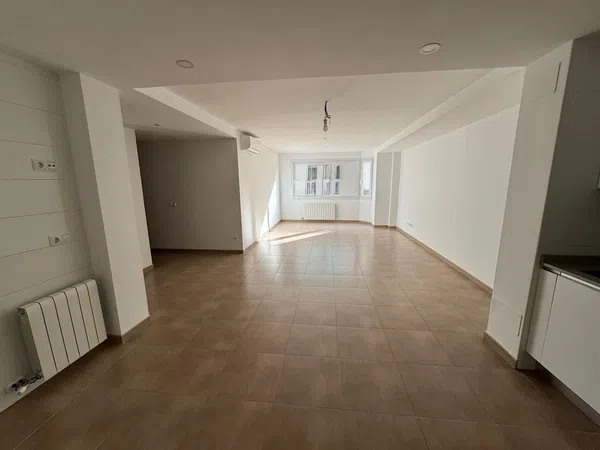 Piso en Avenidas, 25