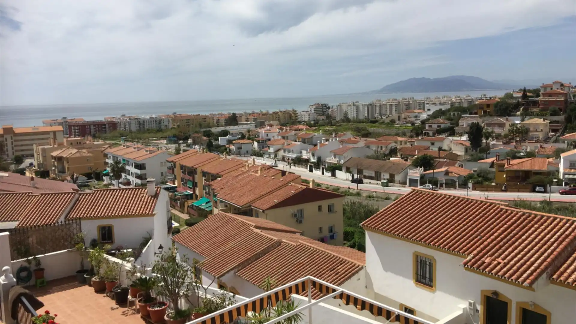 Casa adosada en  Calle Castilla 54 - Foto 2