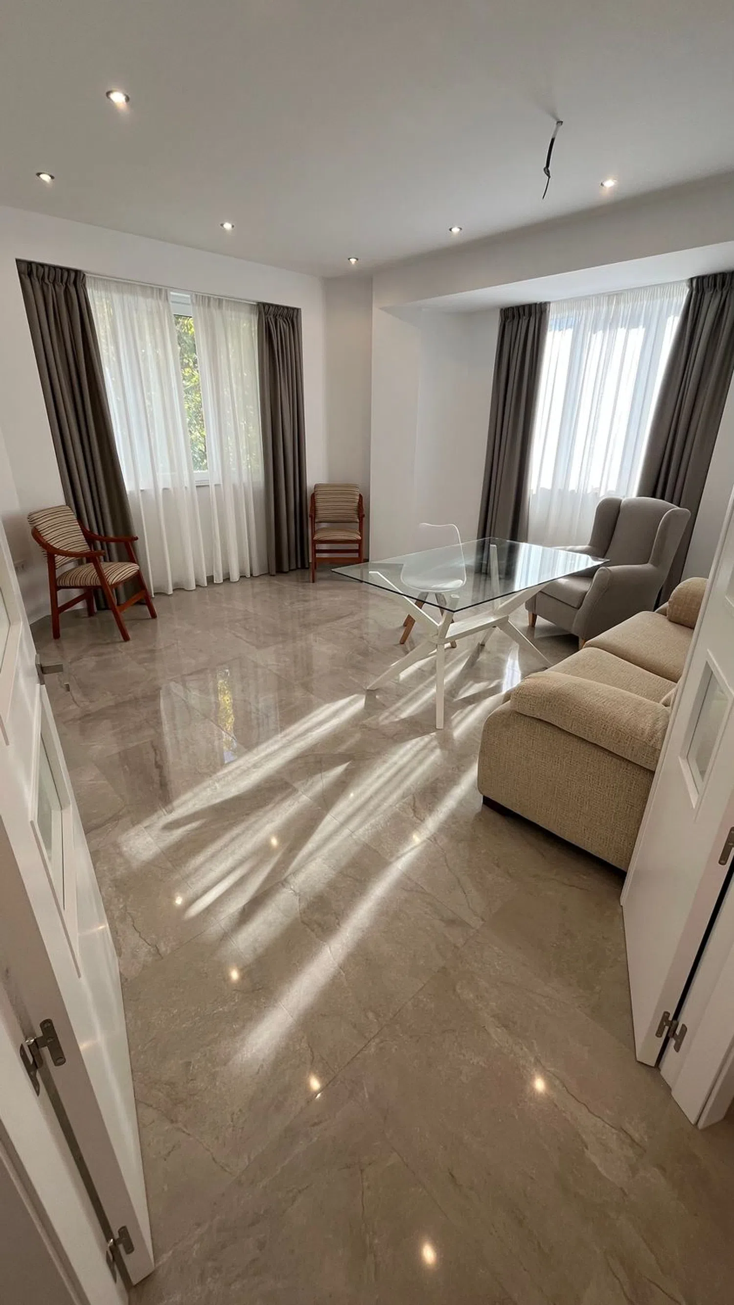 Piso en avenida del Gran Capitán, 1 - Foto 2