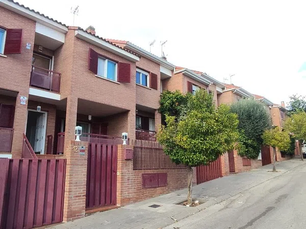 Chalet adosado en San Agustin de Guadalix - Foto 1