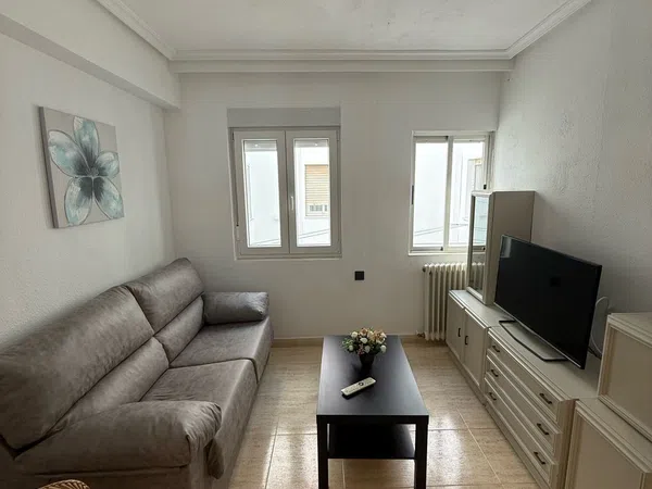 Piso en Calle Vitigudino, 31 -37, Carmelitas - Foto 1