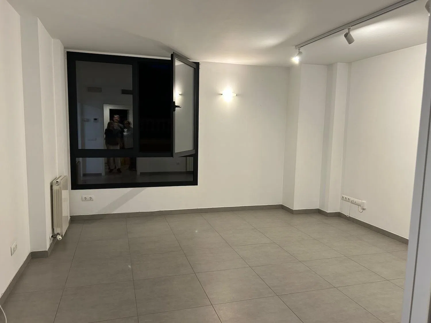 Piso en calle de la Reina Maria Cristina, 35 - Foto 10