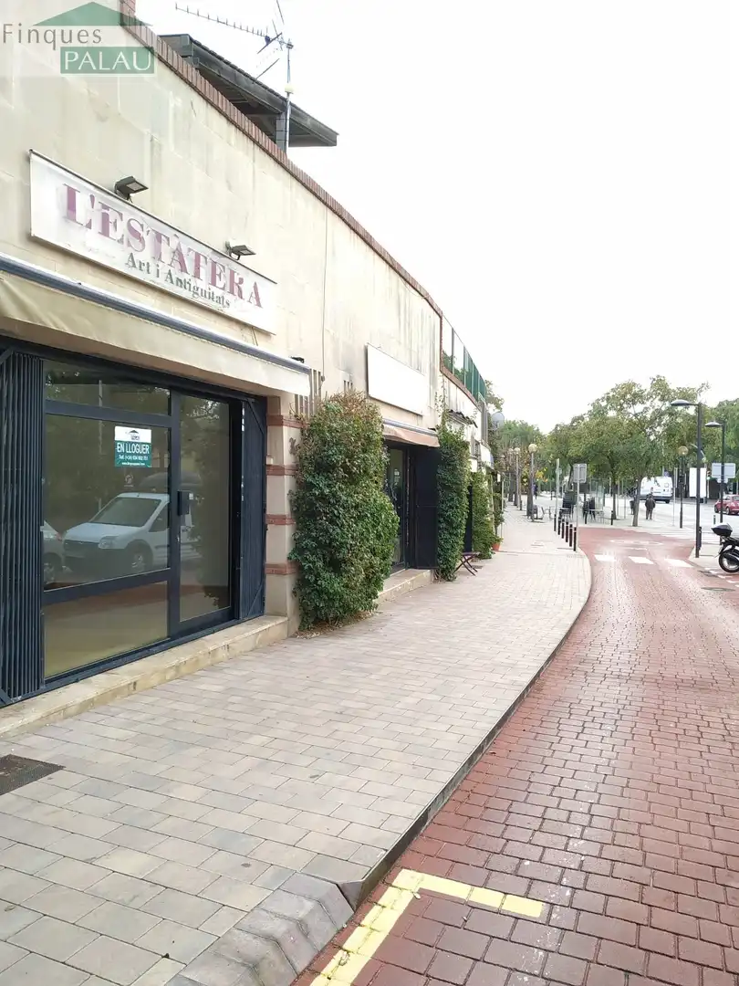 Local comercial en Sant Just Desvern - Foto 3