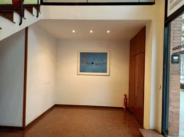 Local comercial en  Calle Francesc Layret 30 - Foto 2