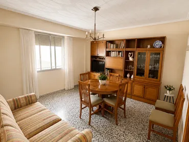 Piso en  Carrer del Duc de Gaeta 38 - Foto 2